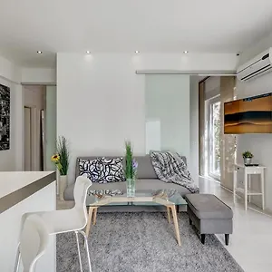 https://cozy-modern-apartment-with-garden-in-the-center-next-to.com-bavaria.com